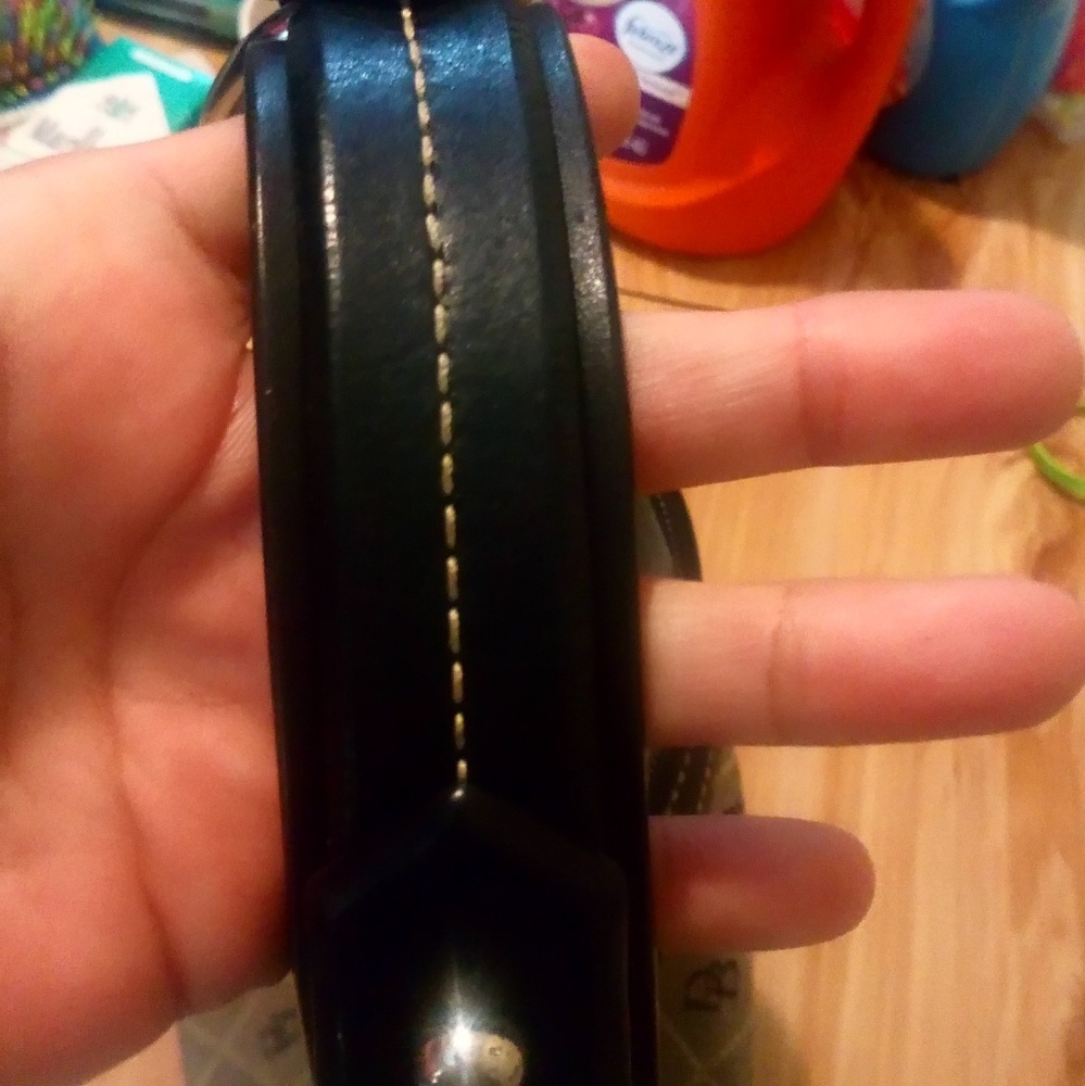 Dooney & Bourke - Picture 3 of 6